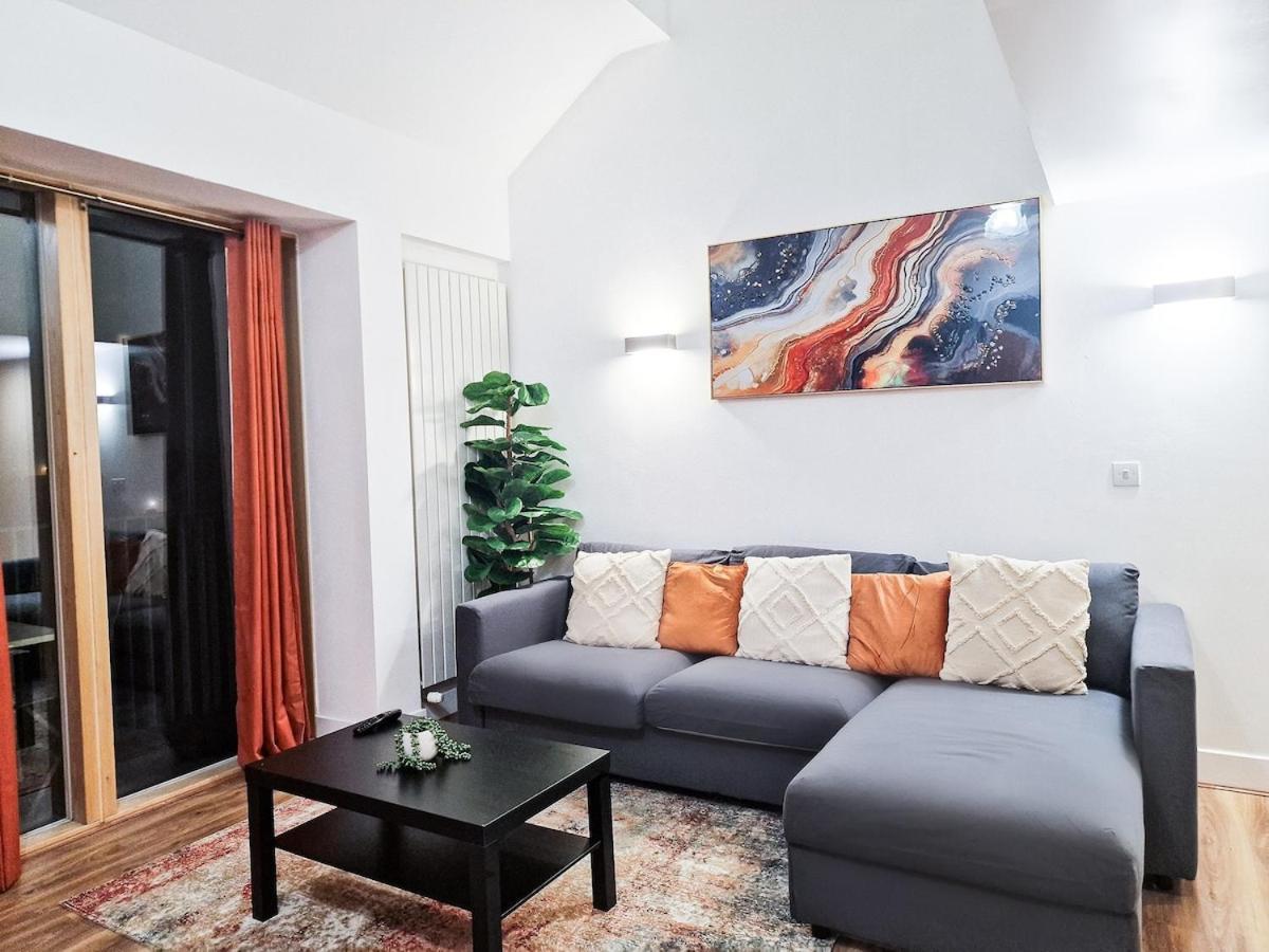 Luxury Waterfront Property With Free Parking Coventry Exteriör bild