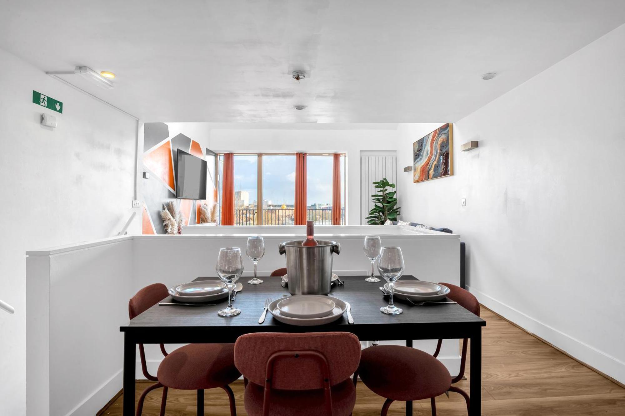 Luxury Waterfront Property With Free Parking Coventry Exteriör bild