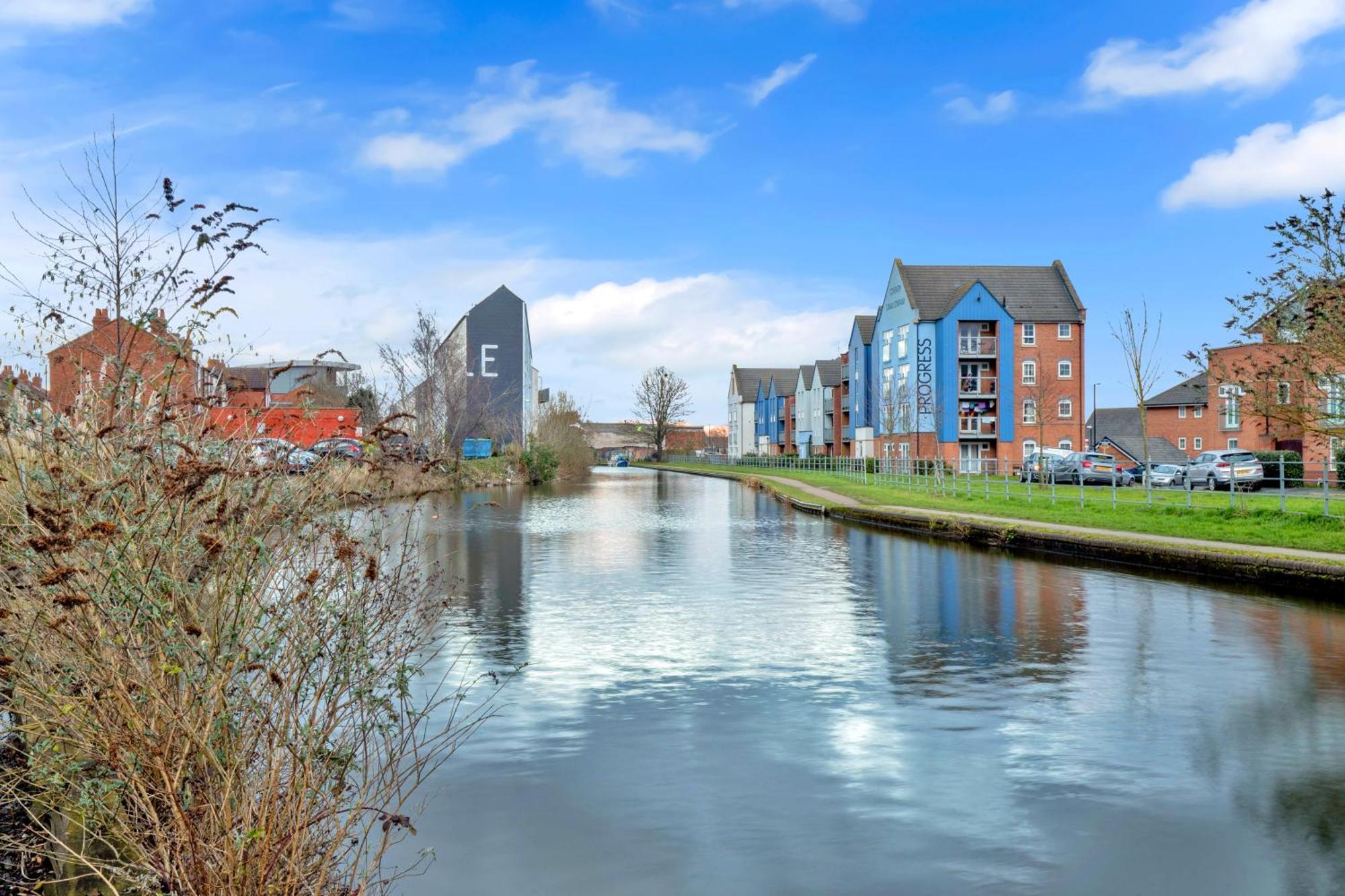 Luxury Waterfront Property With Free Parking Coventry Exteriör bild