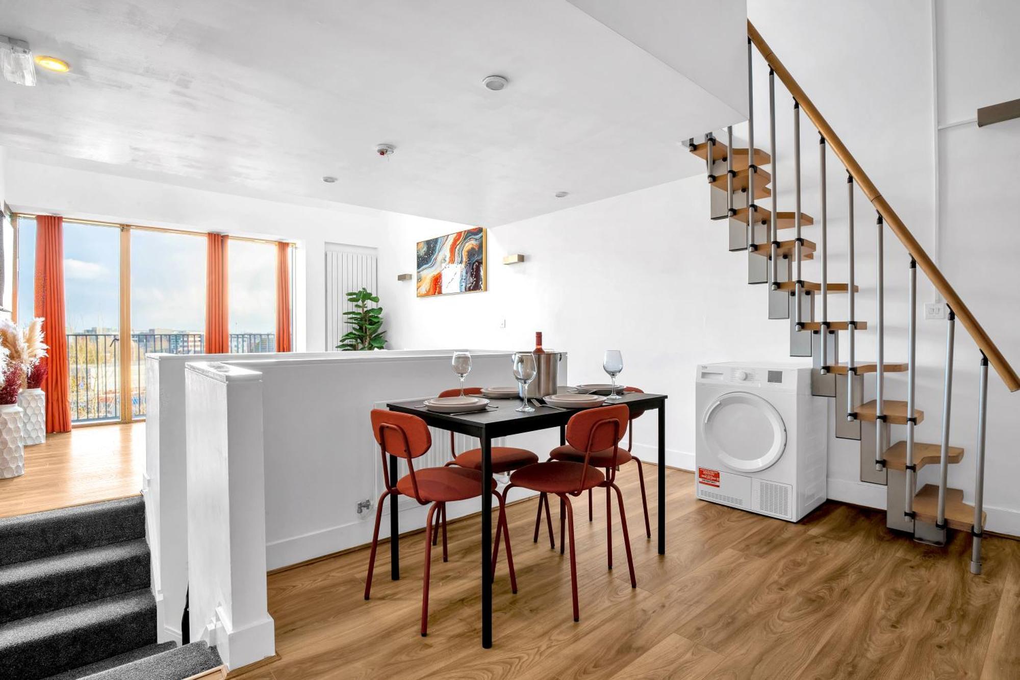Luxury Waterfront Property With Free Parking Coventry Exteriör bild