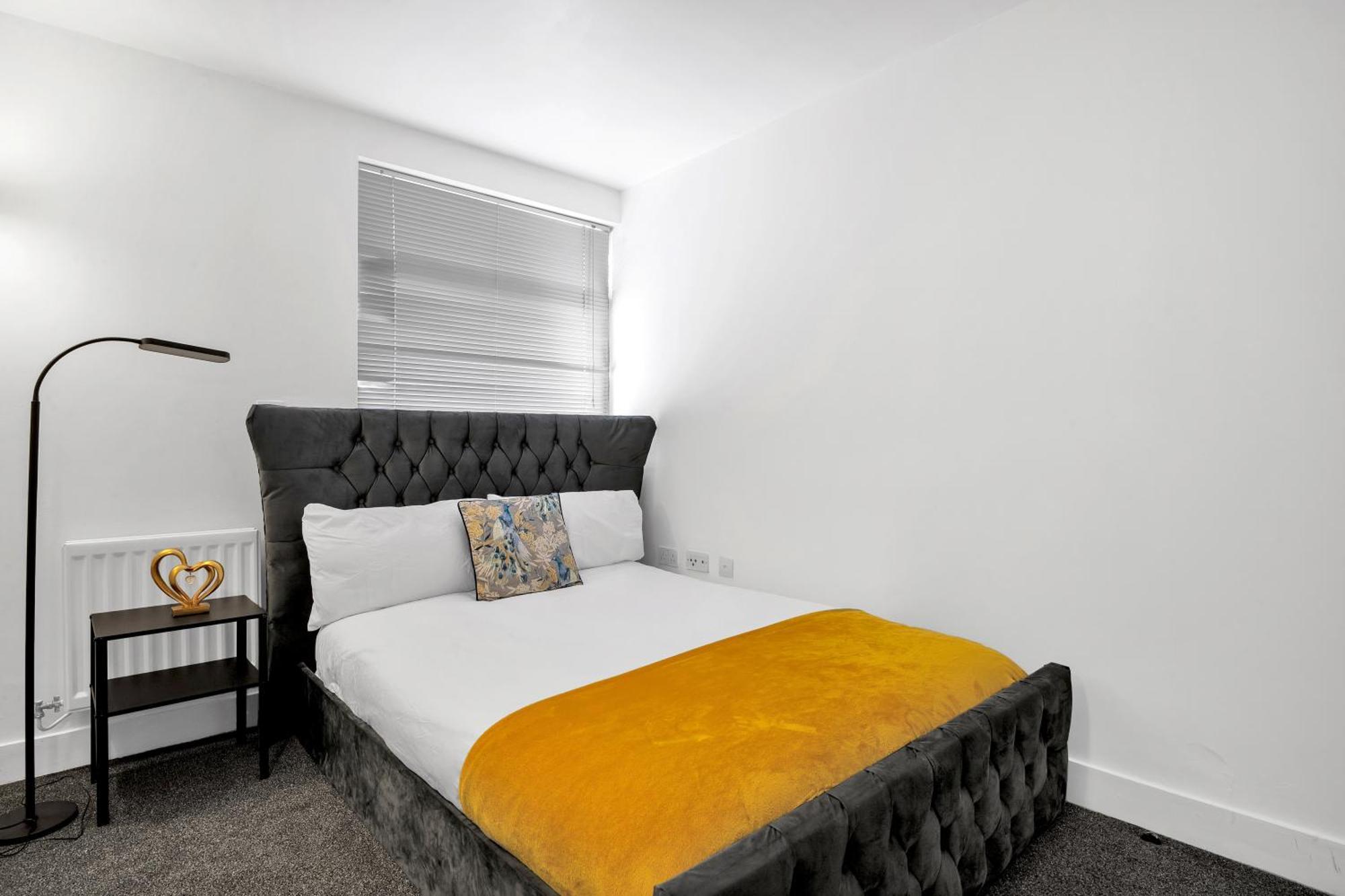 Luxury Waterfront Property With Free Parking Coventry Exteriör bild