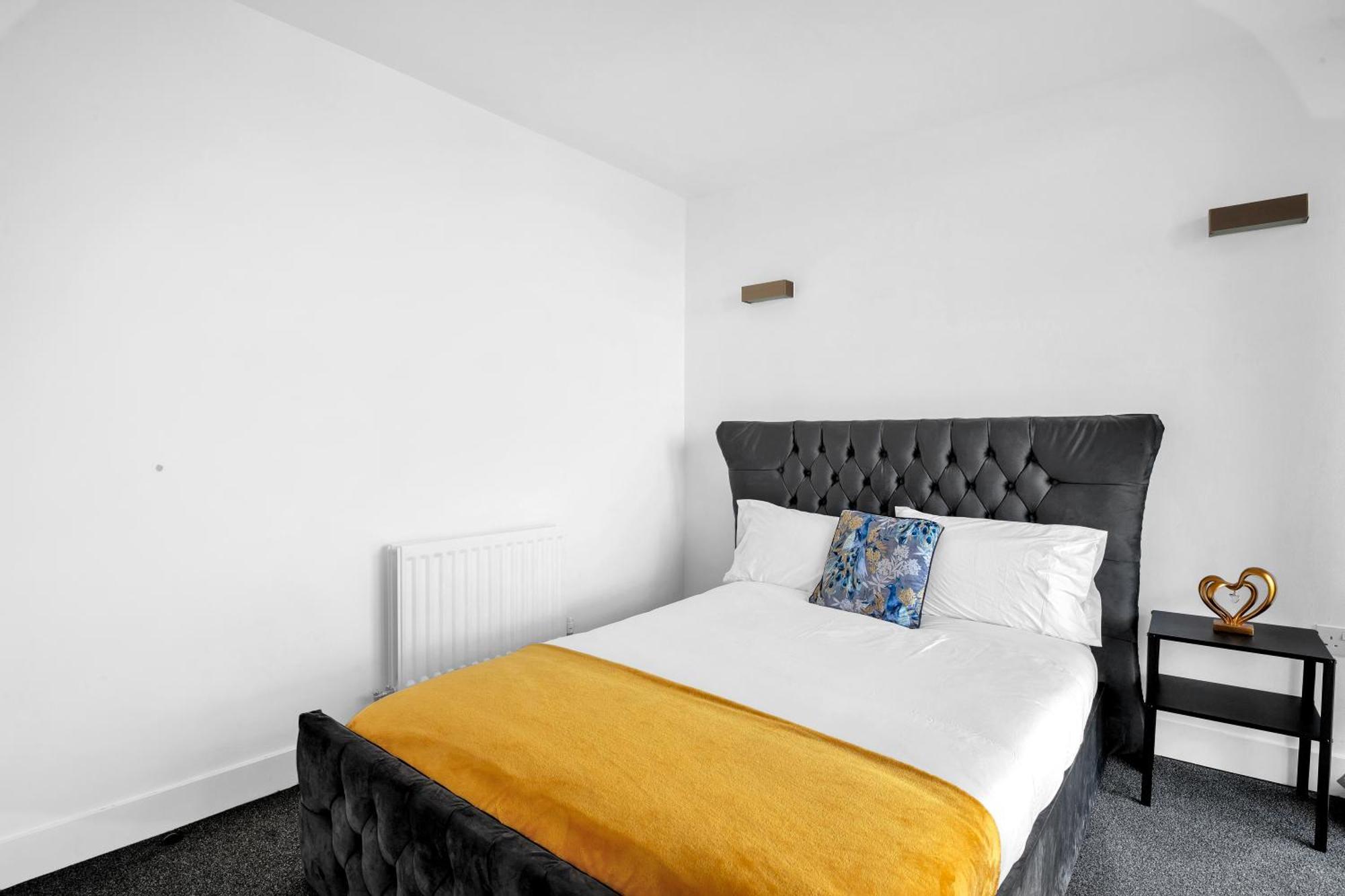 Luxury Waterfront Property With Free Parking Coventry Exteriör bild