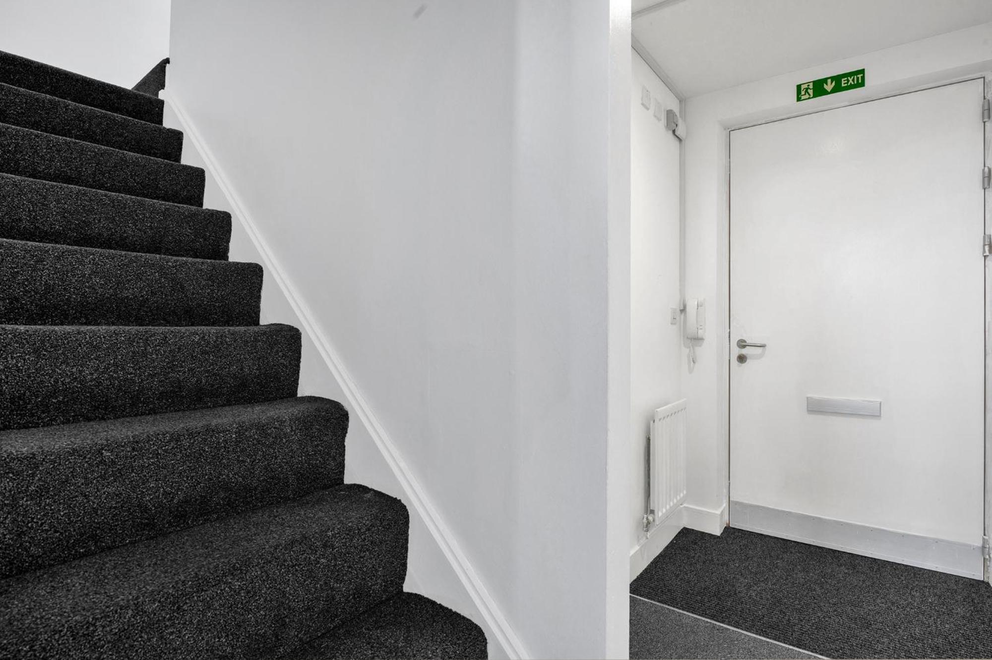 Luxury Waterfront Property With Free Parking Coventry Exteriör bild